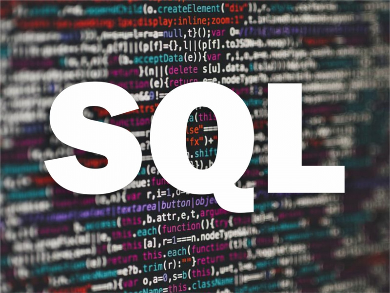 В 1С 8.3.23 появится утилита, обеспечивающая переход с MS SQL на PostgreSQL
